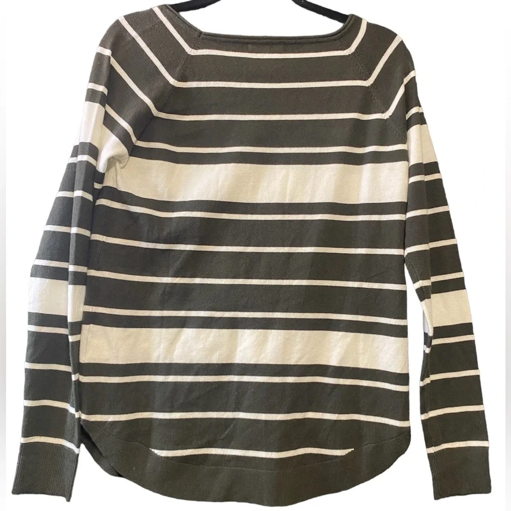 Pink Clover Stitch Fix Valencia Curved Hem‎ Sweater Olive Green Stripe Medium